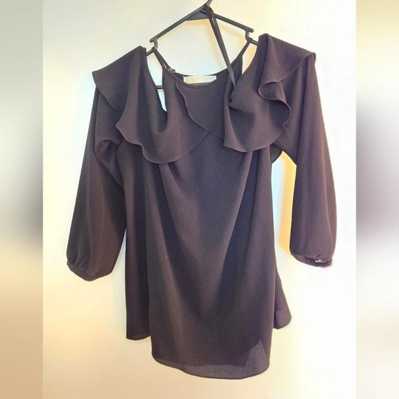 Michael Kors Tops - Michael Kors lightweight off-the-shoulder top